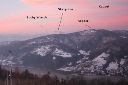 Panorama z Góry Żar przed wschodem Słońca