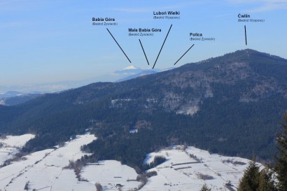 Panorama z polany Widny Zrąbek na Łopieniu: Ćwilin i Babia Góra