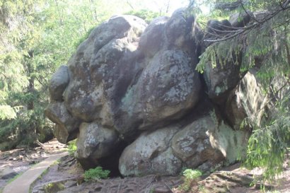 Szlak na Szczeliniec Wielki - formacje skalne